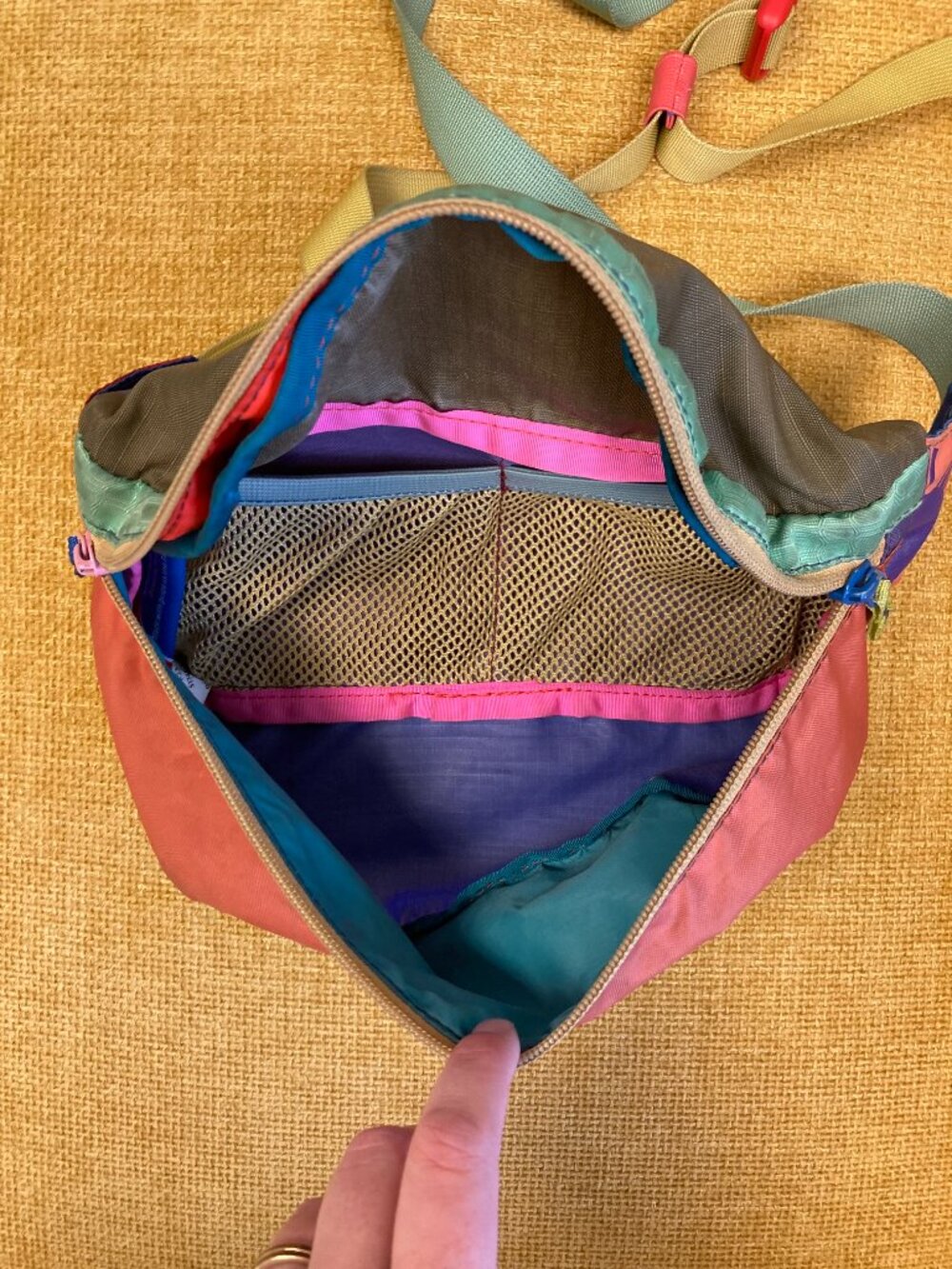 Cotopaxi Bataan Del Dia Fanny Pack 3L - Picture 3 of 3